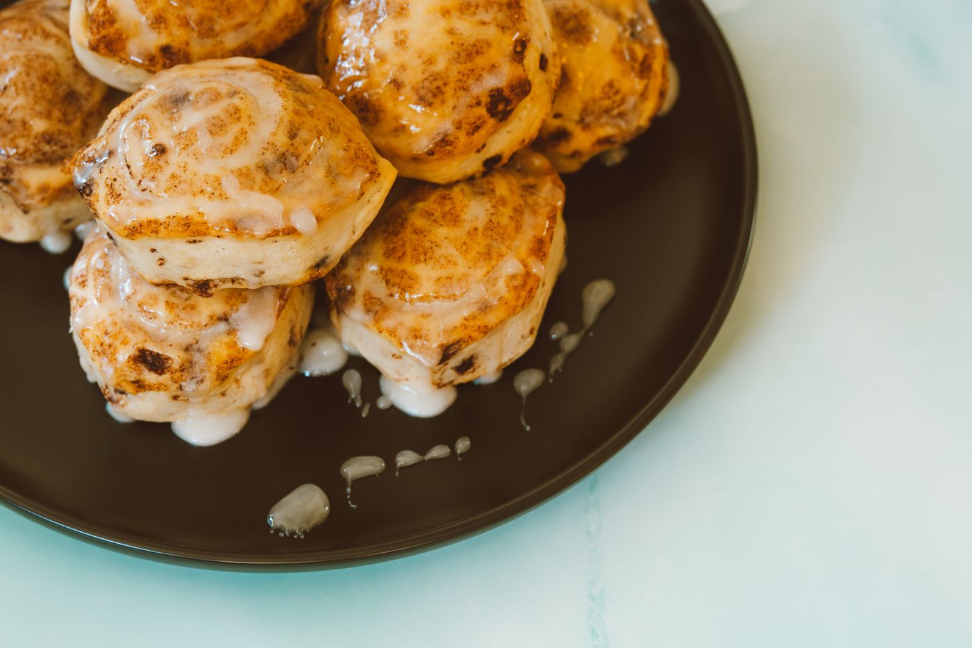 Vanilla-iced cinnamon rolls