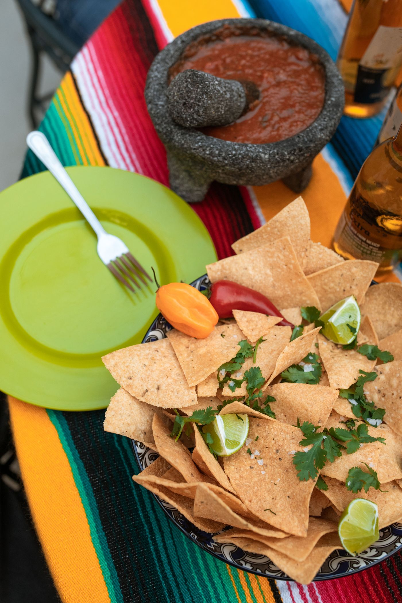 Roasted tomato salsa with tortilla chips